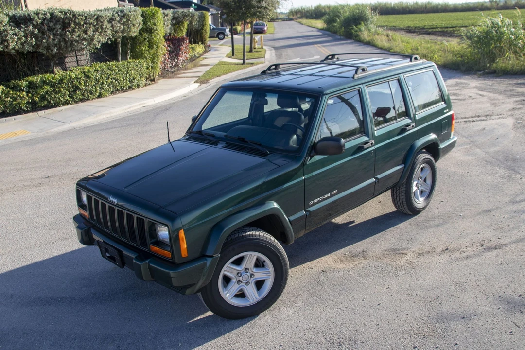 2001 Jeep XJ Cherokee - Image 3 of 31