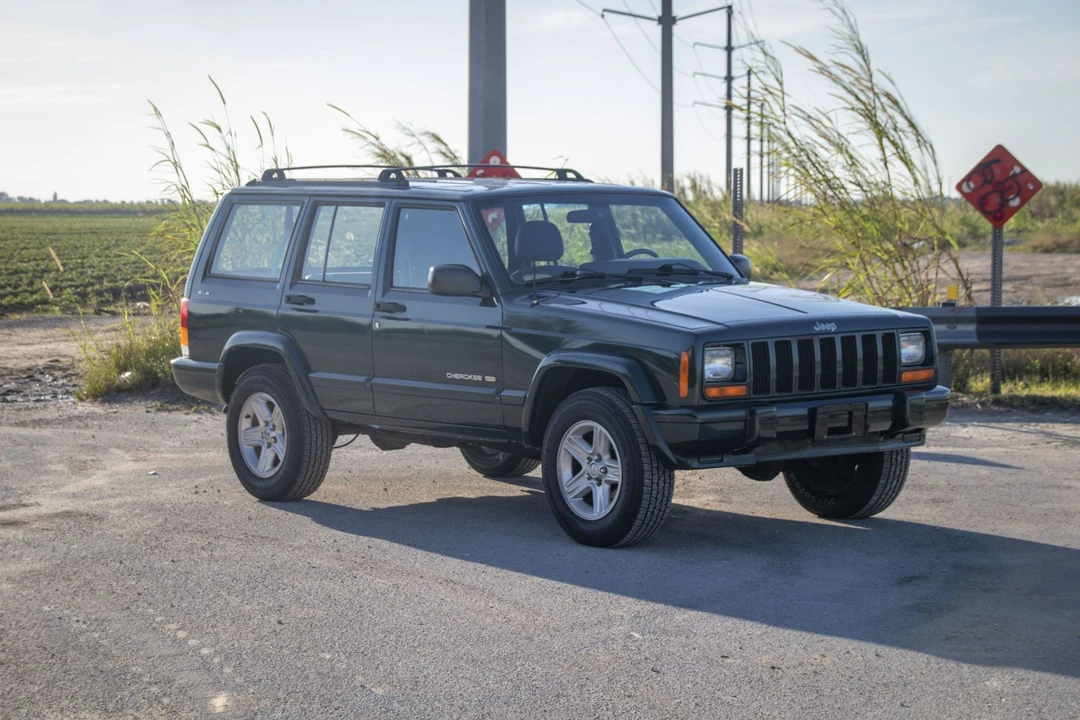 2001 Jeep XJ Cherokee - Image 10 of 31