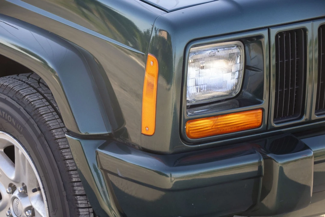 2001 Jeep XJ Cherokee - Image 25 of 31