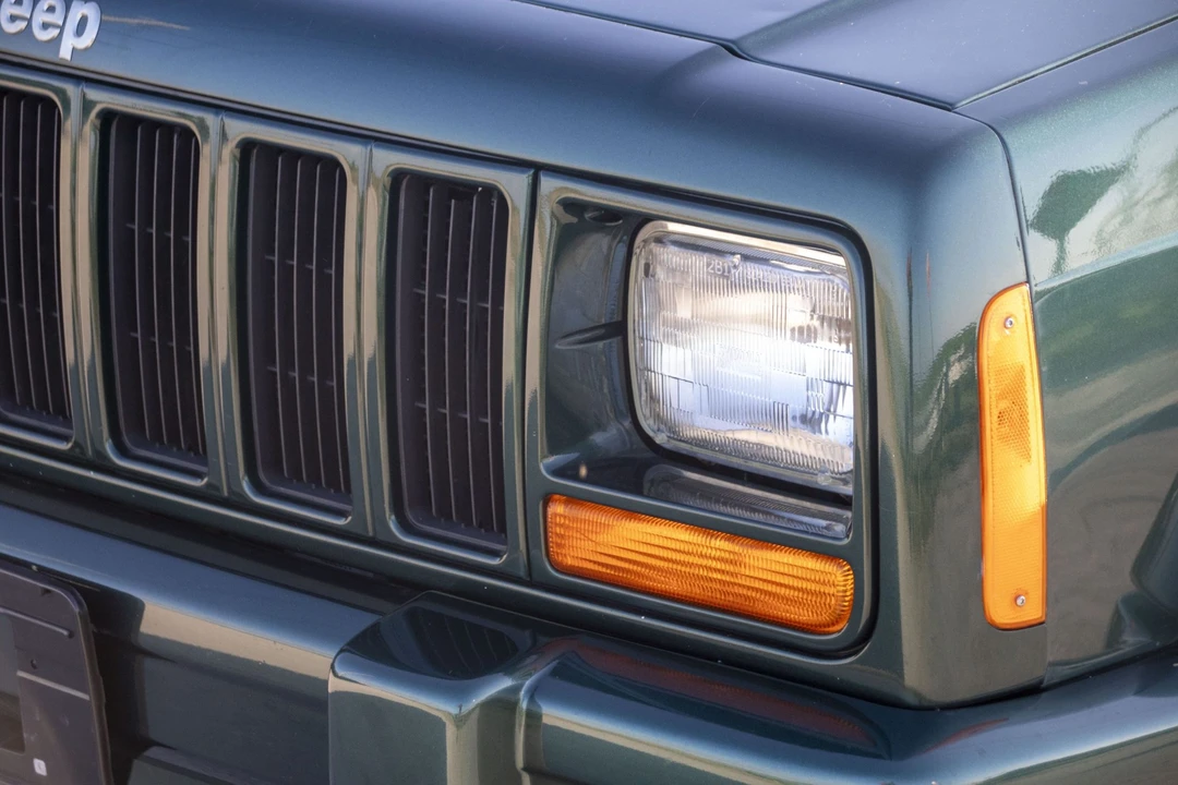 2001 Jeep XJ Cherokee - Image 26 of 31
