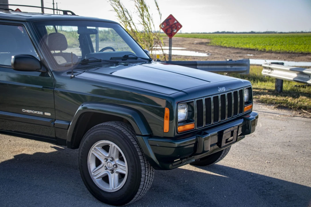 2001 Jeep XJ Cherokee - Image 22 of 31