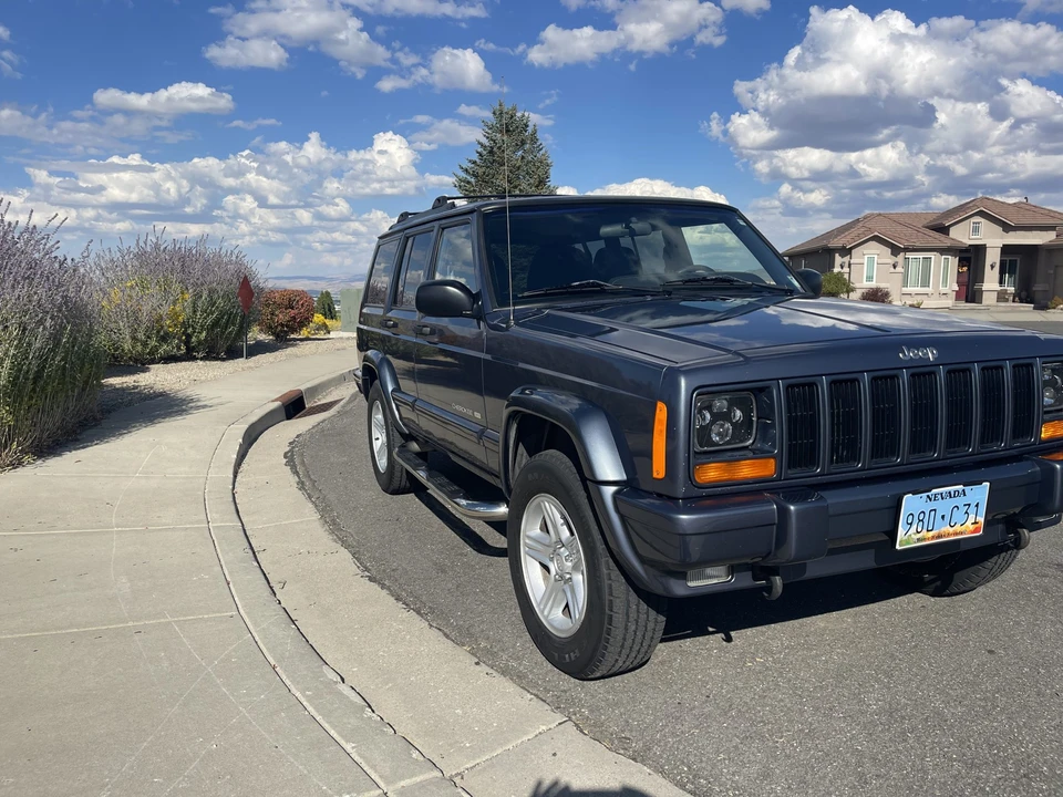 2001 Jeep XJ Cherokee - Image 6 of 31