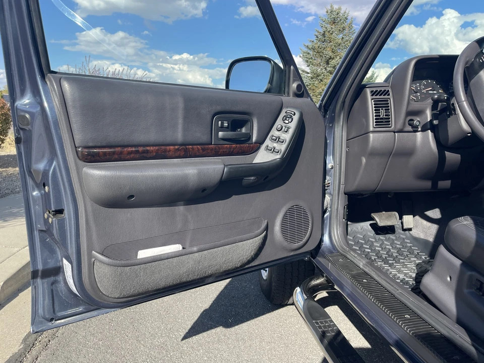 2001 Jeep XJ Cherokee - Image 23 of 31