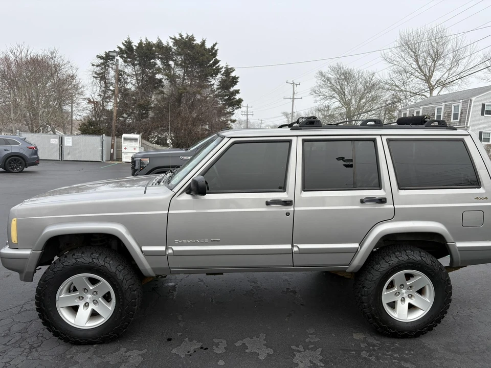2001 Jeep XJ Cherokee - Image 3 of 31