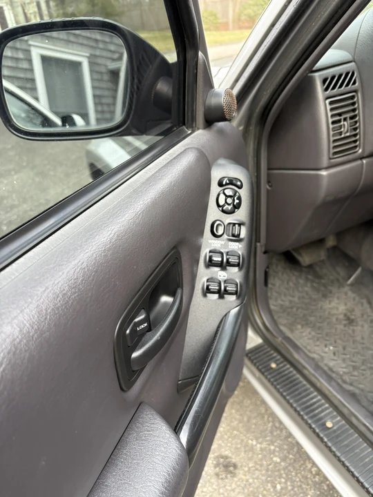 2001 Jeep XJ Cherokee - Image 20 of 31