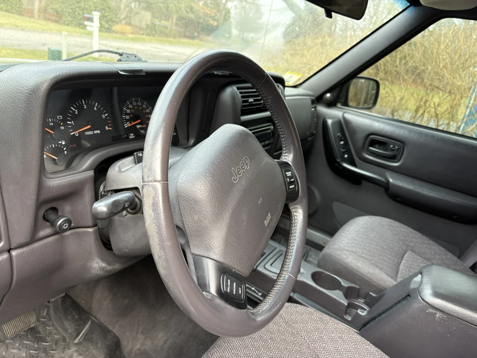 2001 Jeep XJ Cherokee - Image 25 of 31