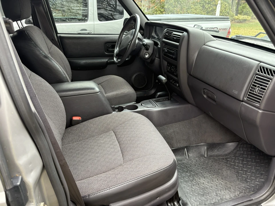 2001 Jeep XJ Cherokee - Image 21 of 31