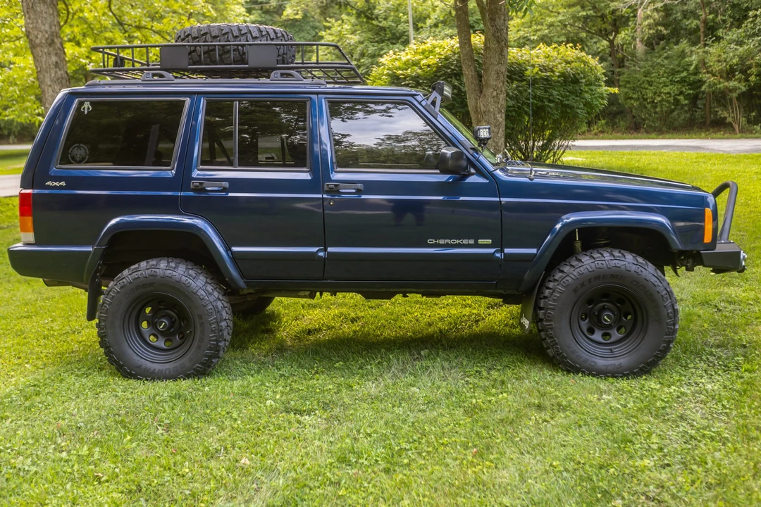 2001 Jeep XJ Cherokee - Image 5 of 31