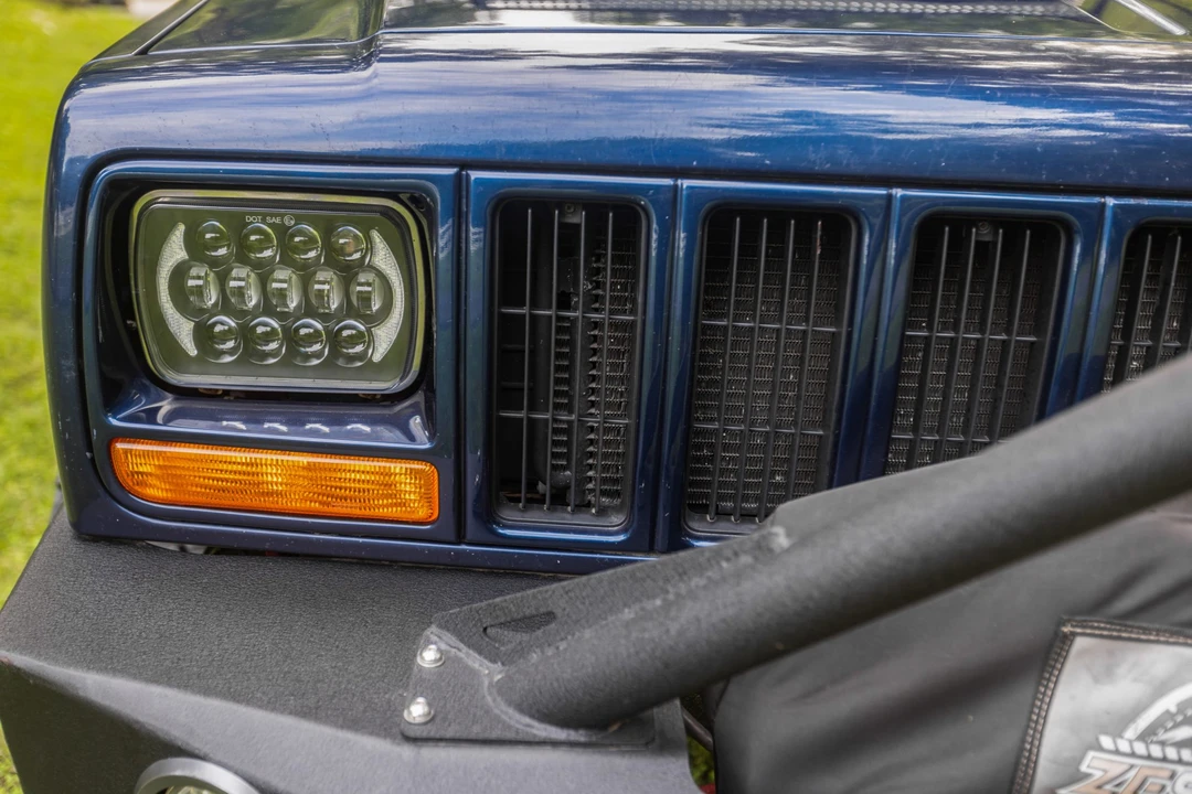 2001 Jeep XJ Cherokee - Image 18 of 31