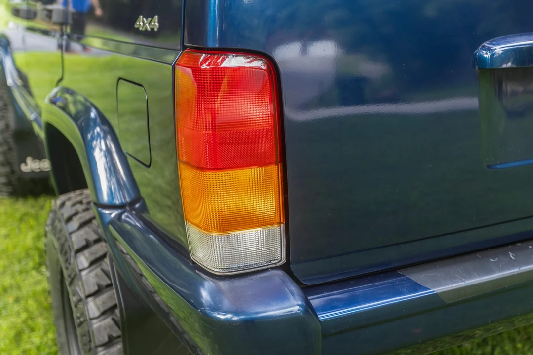 2001 Jeep XJ Cherokee - Image 20 of 31