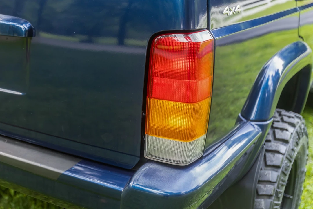 2001 Jeep XJ Cherokee - Image 21 of 31
