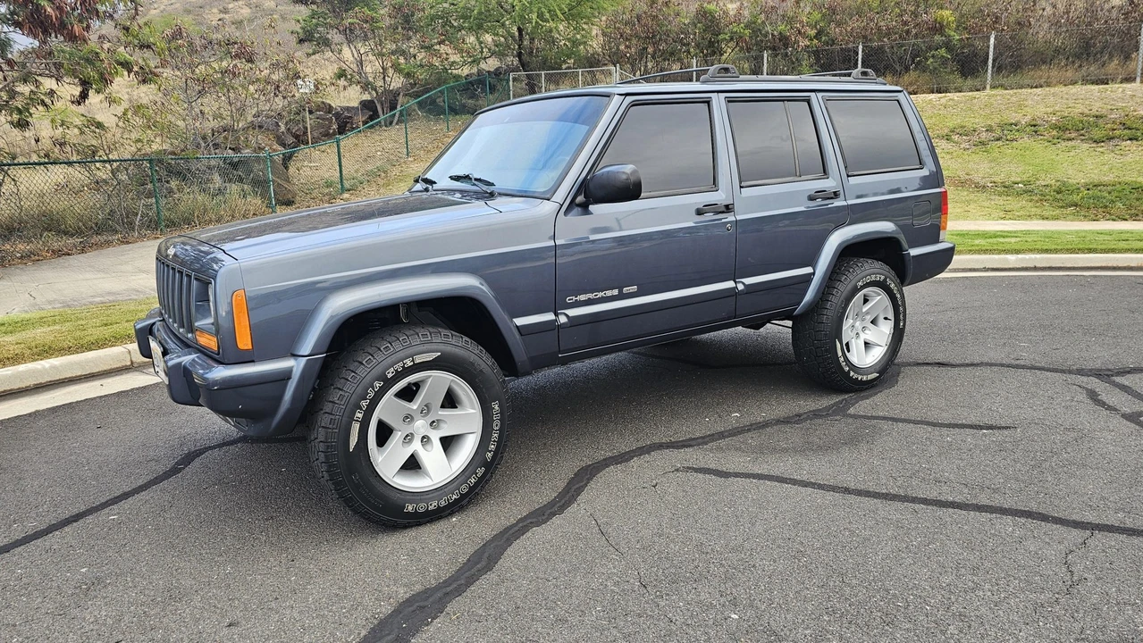 2001 Jeep XJ Cherokee - Image 10 of 31