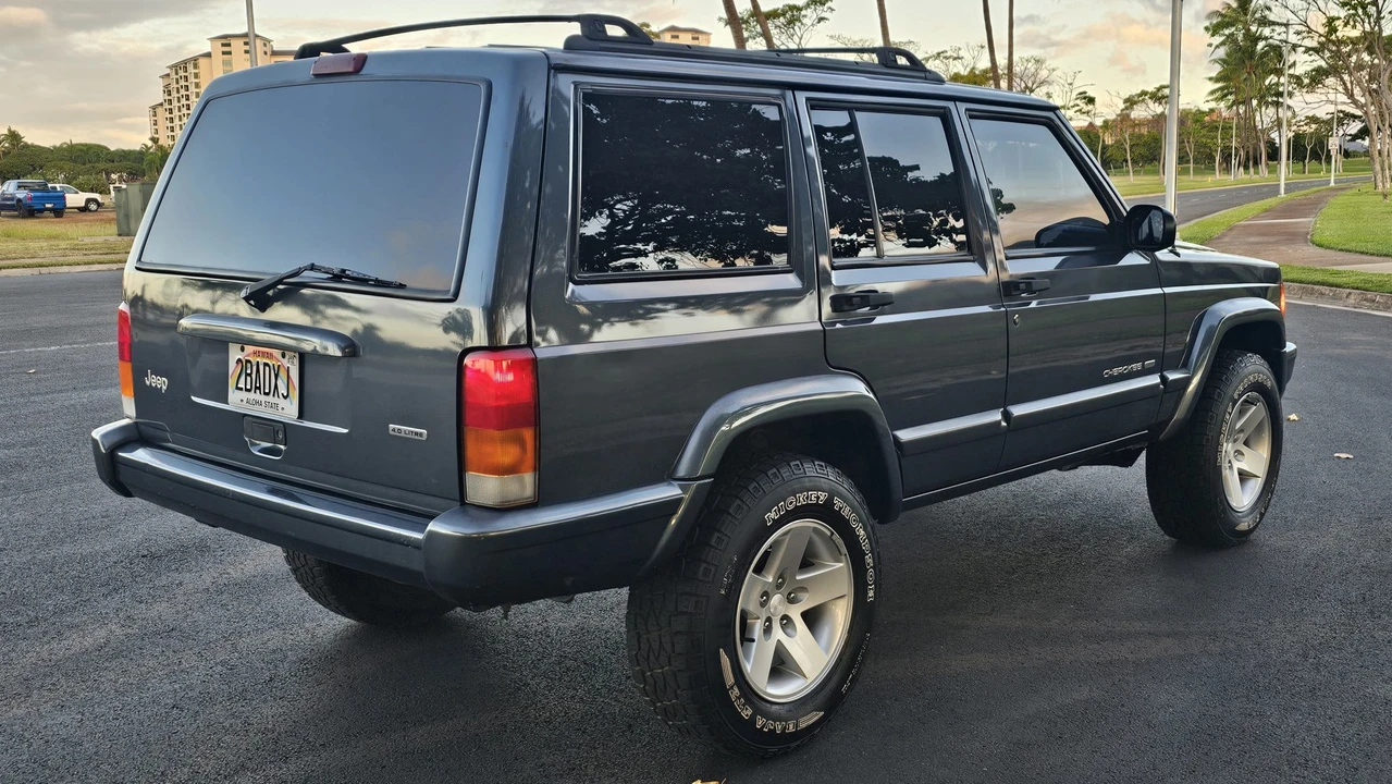 2001 Jeep XJ Cherokee - Image 30 of 31