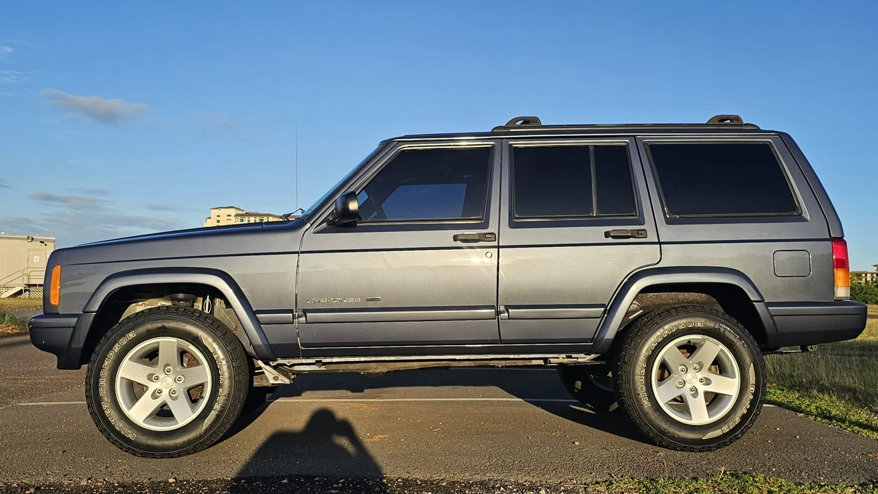 2001 Jeep XJ Cherokee - Image 14 of 31