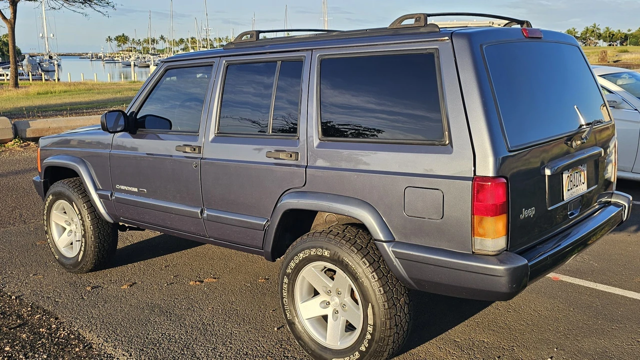 2001 Jeep XJ Cherokee - Image 18 of 31