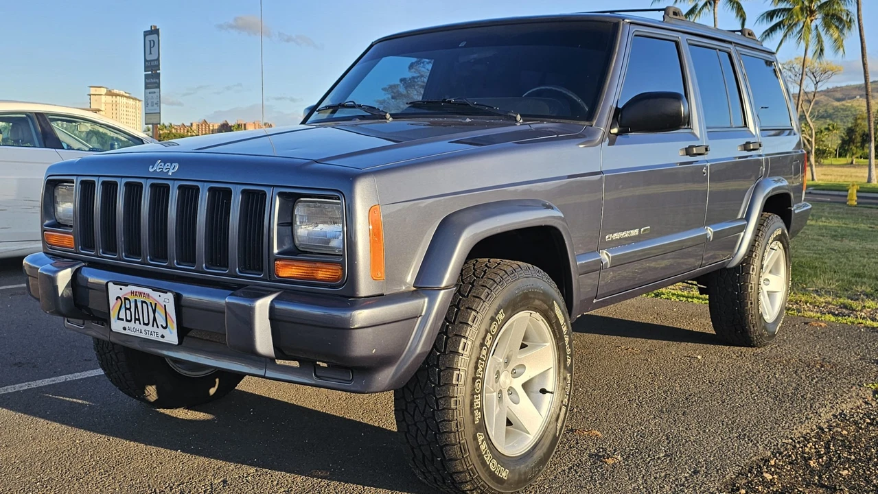 2001 Jeep XJ Cherokee - Image 2 of 31