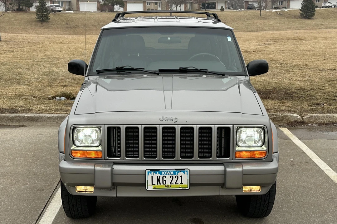 2001 Jeep XJ Cherokee - Image 2 of 6