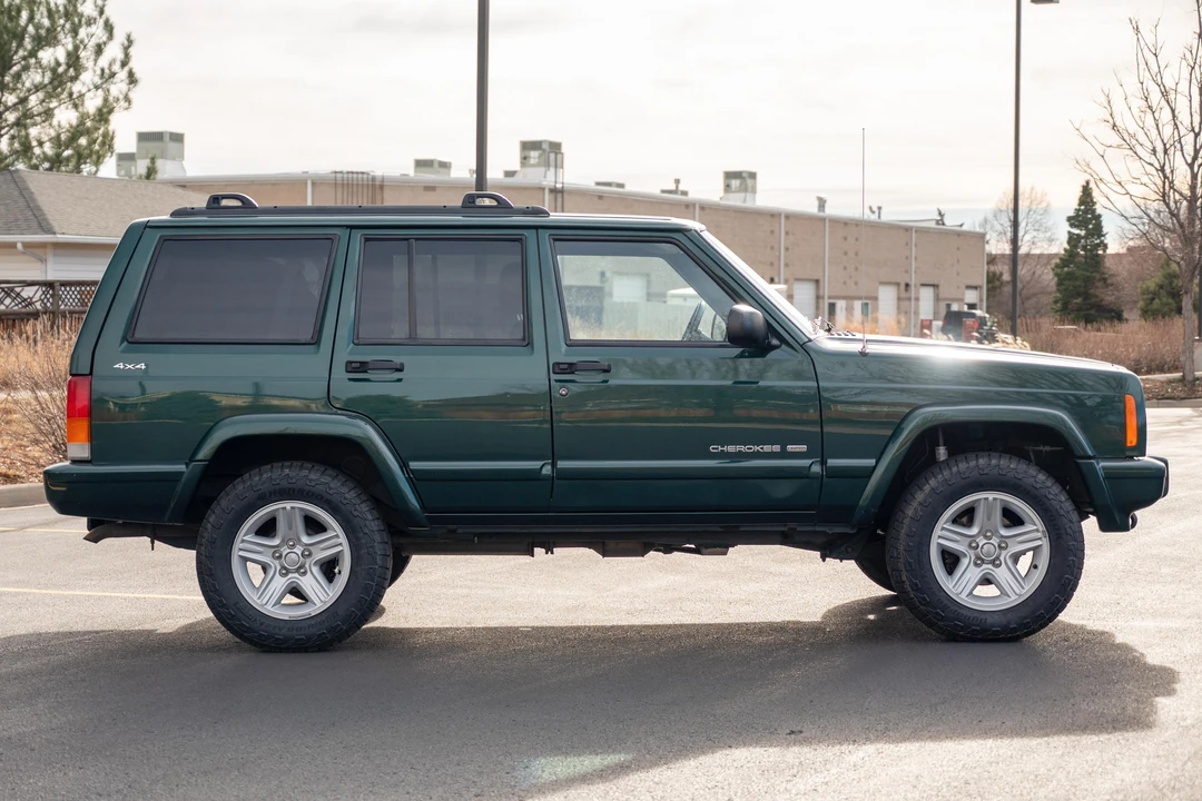 2001 Jeep XJ Cherokee - Image 10 of 31