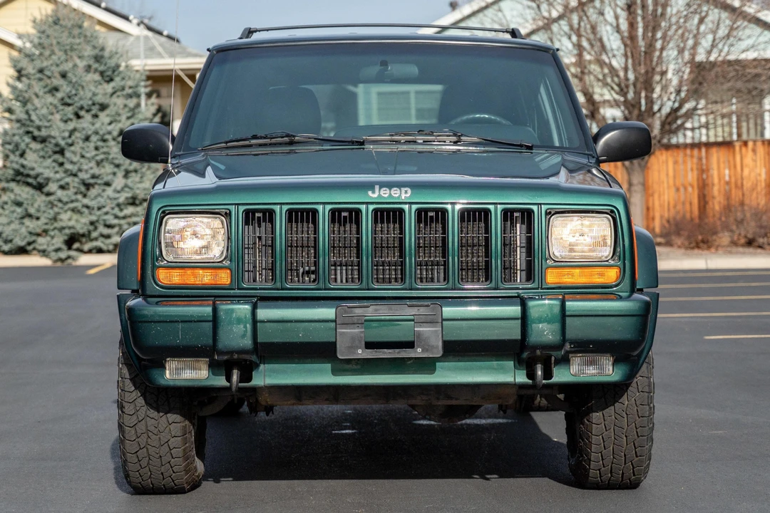 2001 Jeep XJ Cherokee - Image 2 of 31