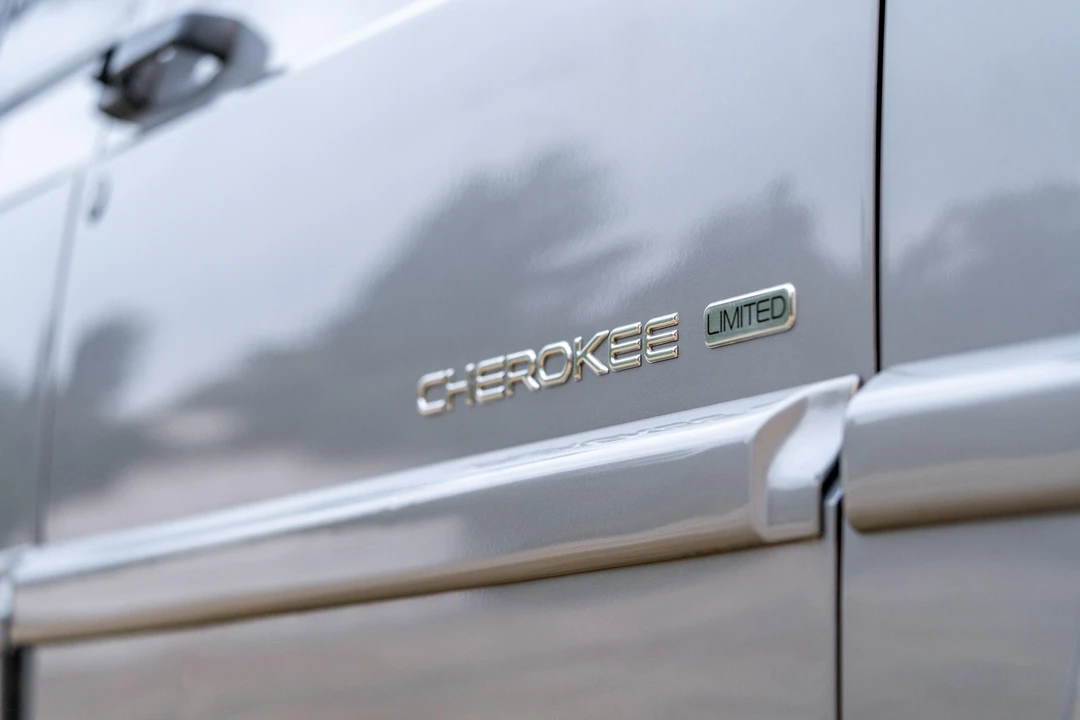 2001 Jeep XJ Cherokee - Image 17 of 31