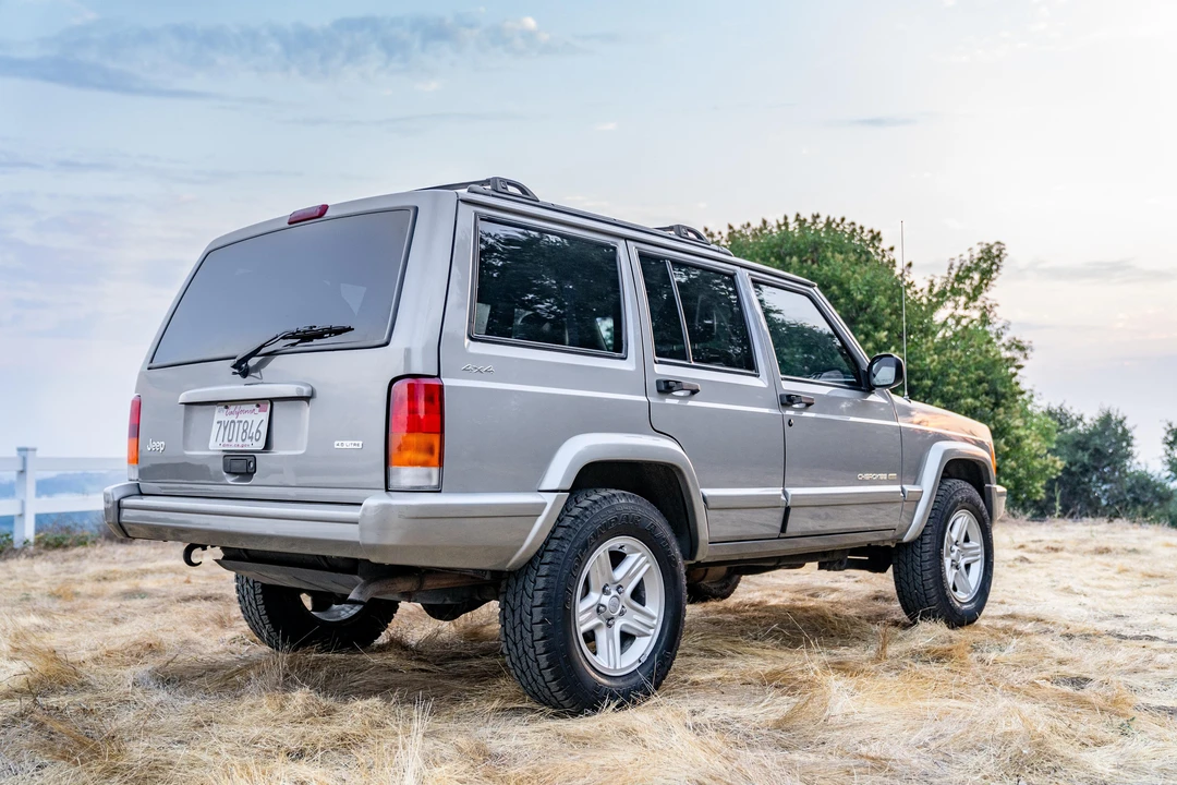2001 Jeep XJ Cherokee - Image 7 of 31