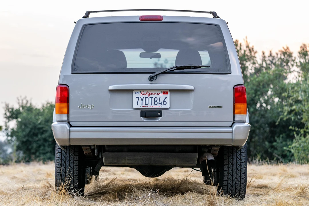 2001 Jeep XJ Cherokee - Image 5 of 31