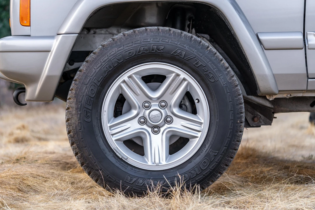 2001 Jeep XJ Cherokee - Image 23 of 31