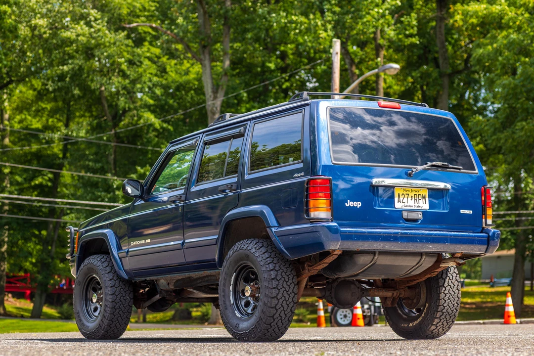 2001 Jeep XJ Cherokee - Image 8 of 31