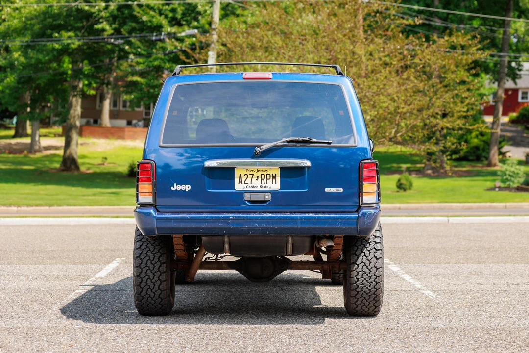 2001 Jeep XJ Cherokee - Image 10 of 31