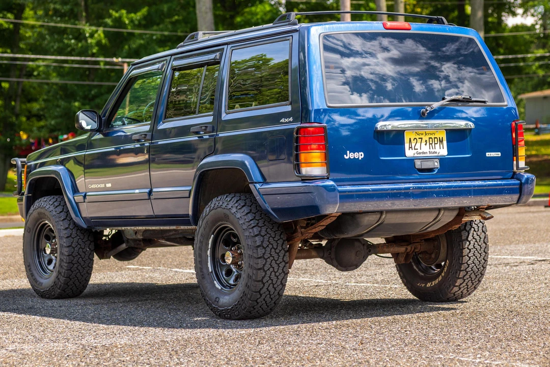 2001 Jeep XJ Cherokee - Image 9 of 31