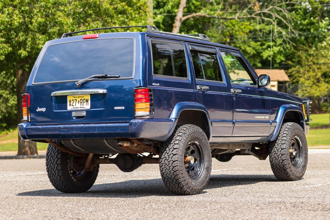 2001 Jeep XJ Cherokee - Image 4 of 31