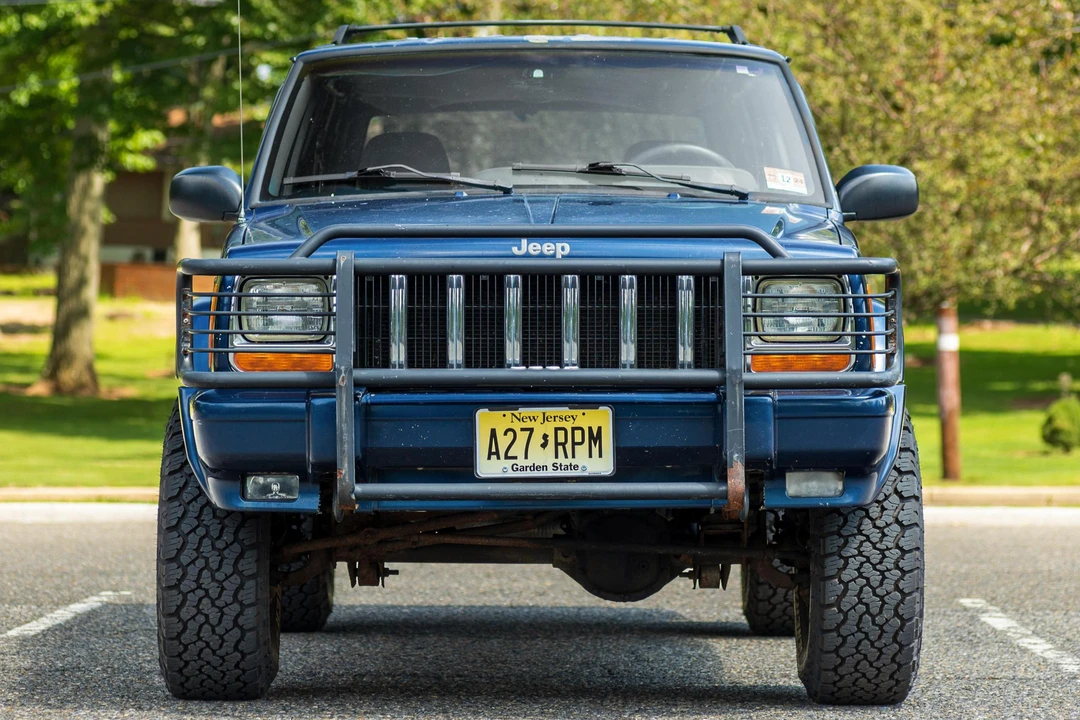 2001 Jeep XJ Cherokee - Image 2 of 31