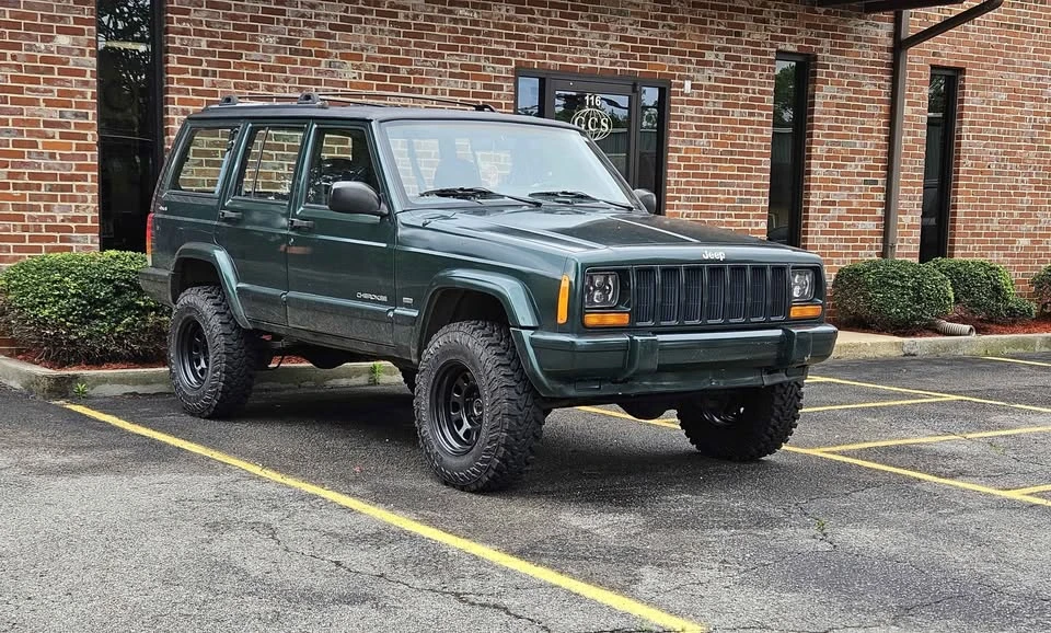 2001 Jeep XJ Cherokee - Image 2 of 12