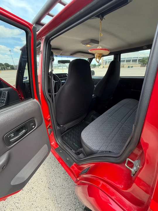 2001 Jeep XJ Cherokee - Image 11 of 21