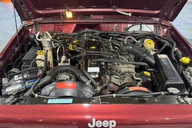 2001 Jeep XJ Cherokee - Image 5 of 9