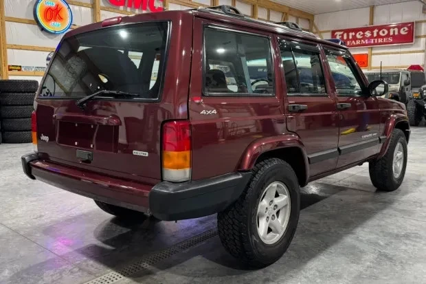 2001 Jeep XJ Cherokee - Image 8 of 9