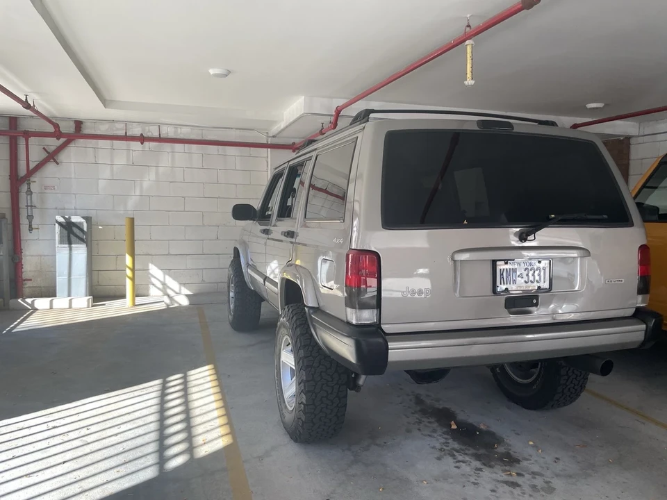 2001 Jeep XJ Cherokee - Image 6 of 21
