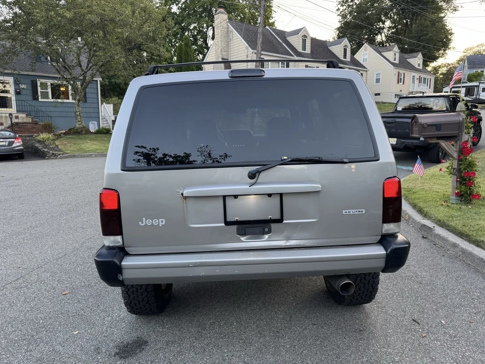 2001 Jeep XJ Cherokee - Image 12 of 21