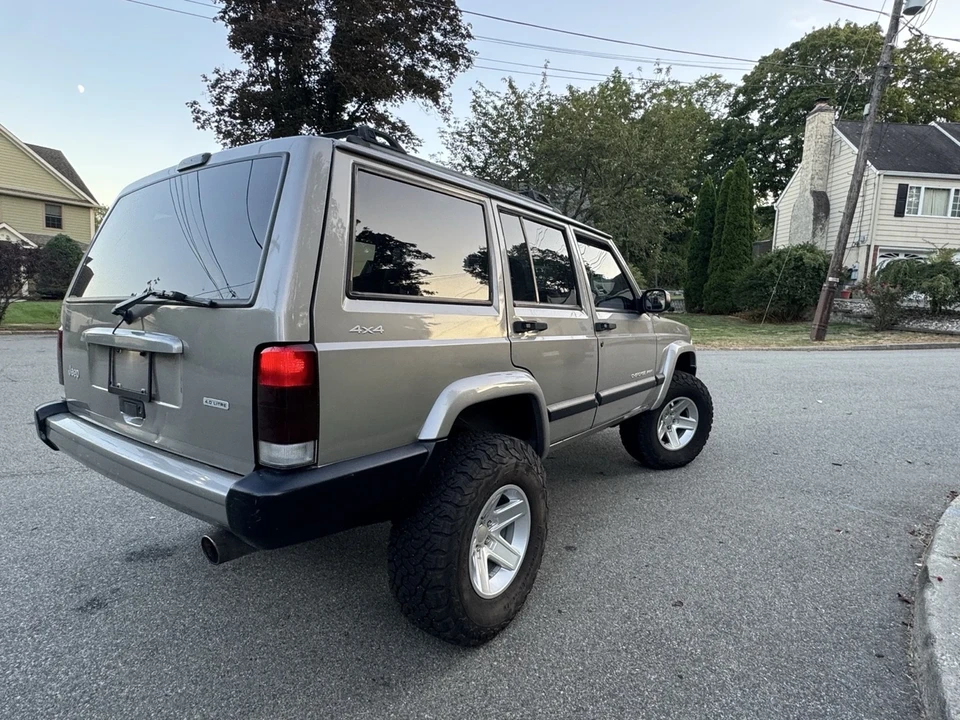 2001 Jeep XJ Cherokee - Image 10 of 21