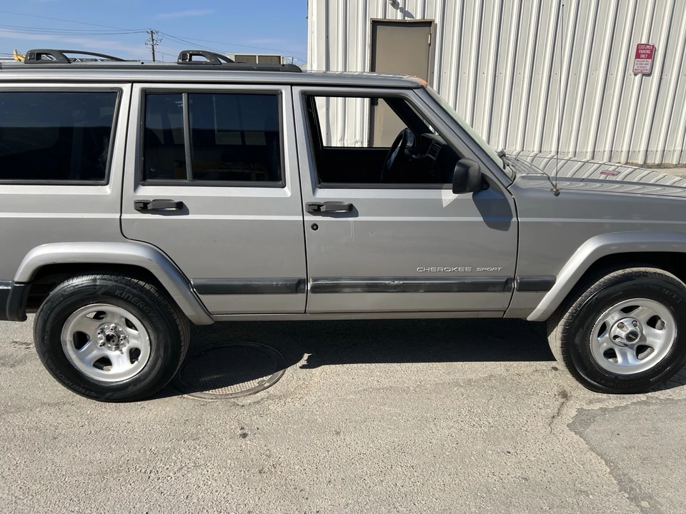 2001 Jeep XJ Cherokee - Image 4 of 21