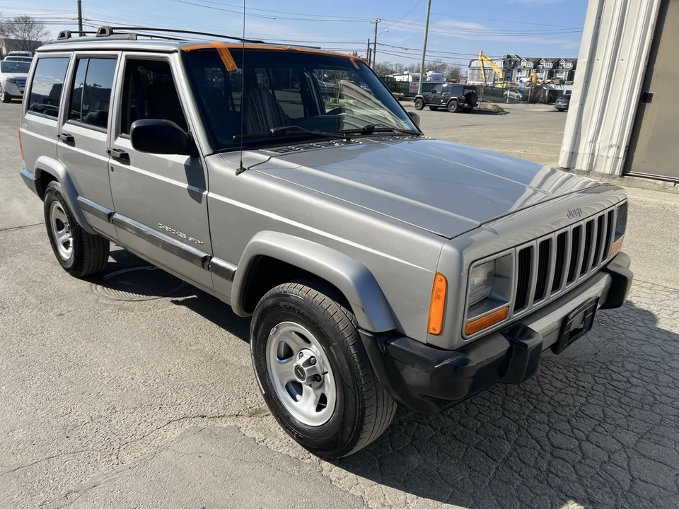 2001 Jeep XJ Cherokee - Image 9 of 21