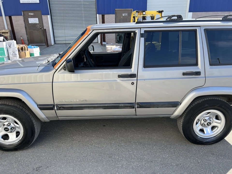 2001 Jeep XJ Cherokee - Image 2 of 21