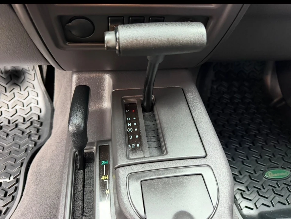 2001 Jeep XJ Cherokee - Image 14 of 31