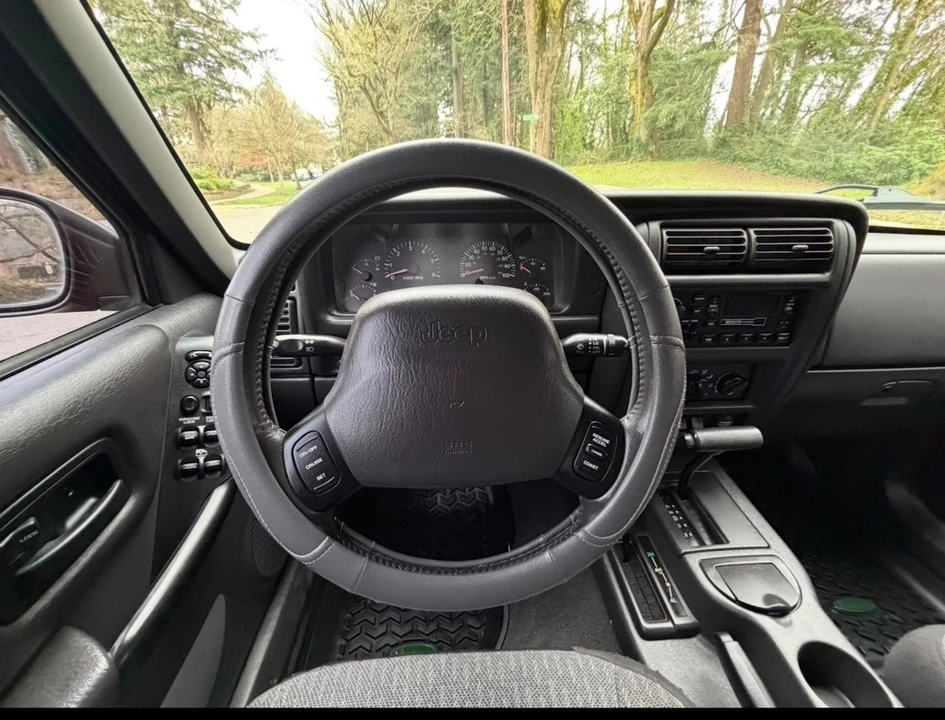 2001 Jeep XJ Cherokee - Image 16 of 31