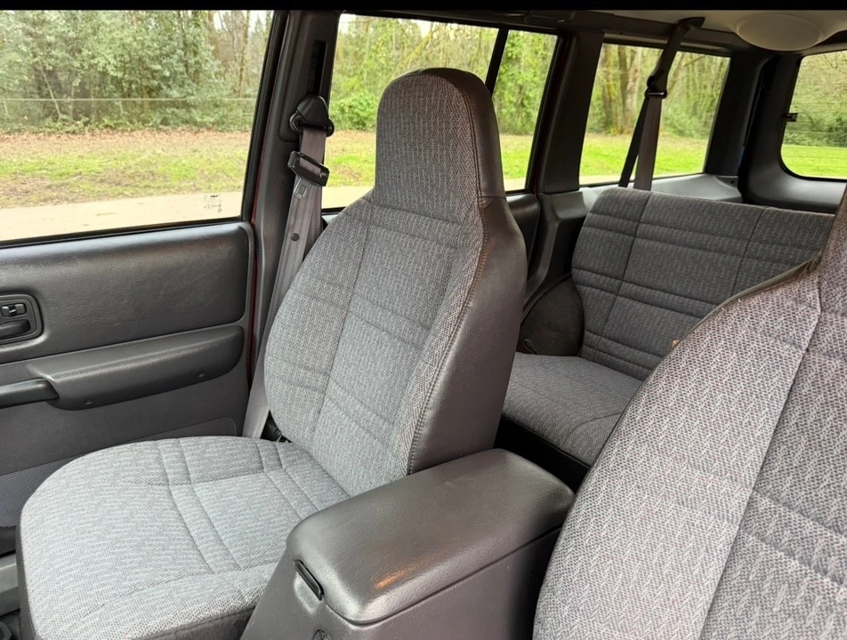 2001 Jeep XJ Cherokee - Image 13 of 31