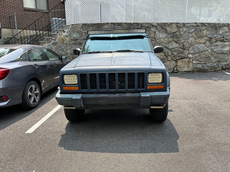 2001 Jeep XJ Cherokee - Image 8 of 31