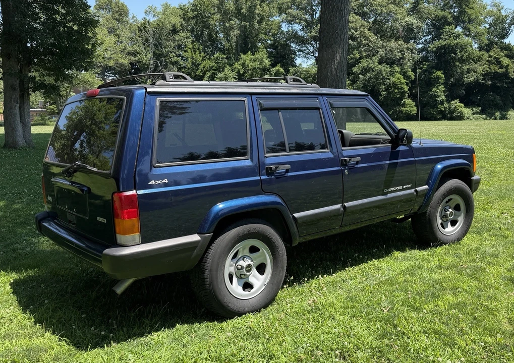 2001 Jeep XJ Cherokee - Image 3 of 18