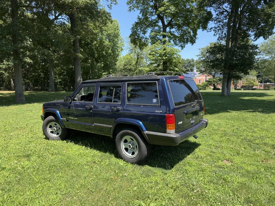 2001 Jeep XJ Cherokee - Image 2 of 18