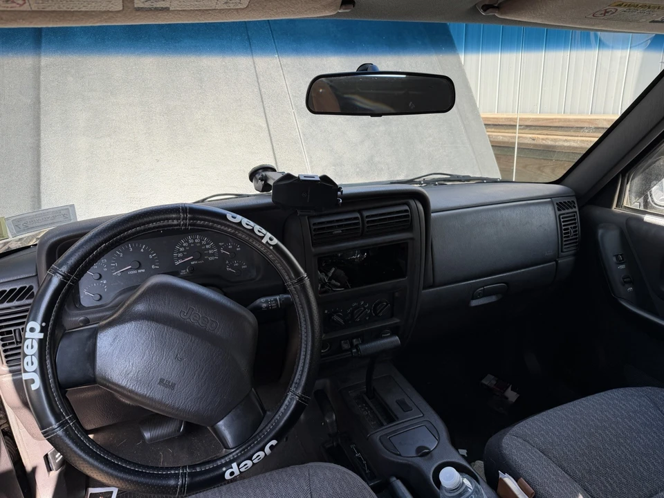 2001 Jeep XJ Cherokee - Image 7 of 18