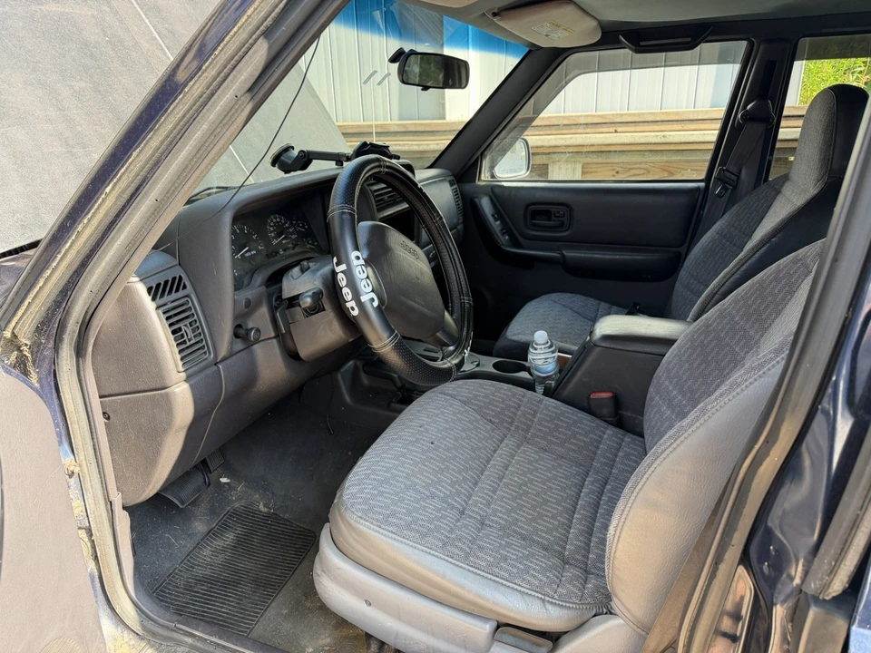 2001 Jeep XJ Cherokee - Image 5 of 18